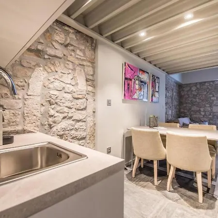 شقة 1 Bedroom Lovely In *
